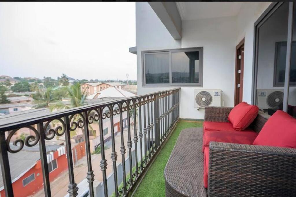 Cozy Penthouse ,Accra Ghana Owuraman Ngoại thất bức ảnh